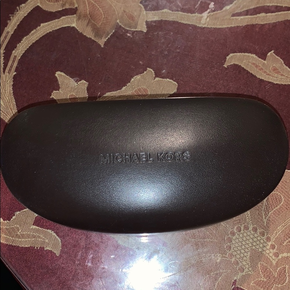 MICHEAL KORS EYEGLASS CASE